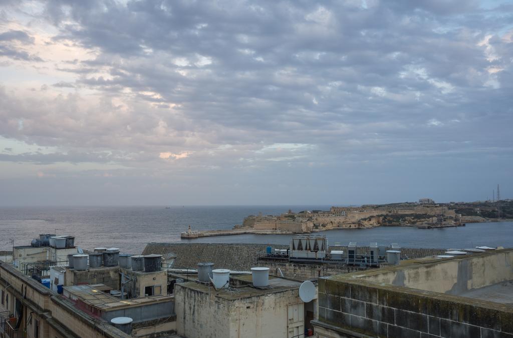 Valletta Kursara Port View Bagian luar foto